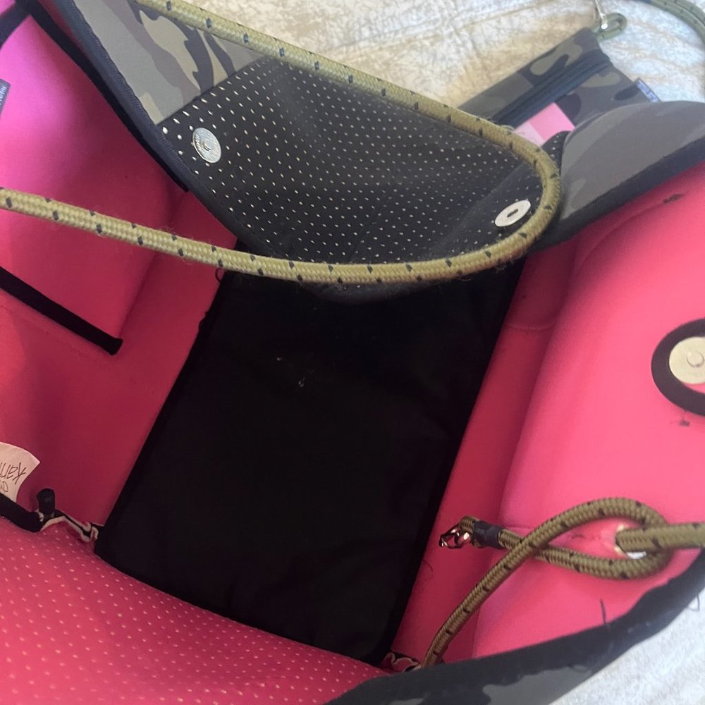 Karma Camo & Pink Neoprene Tote - Picture 3 of 3